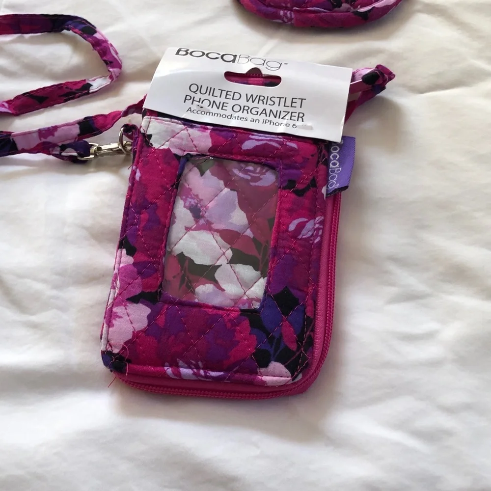 Cell phone wristlet organizers